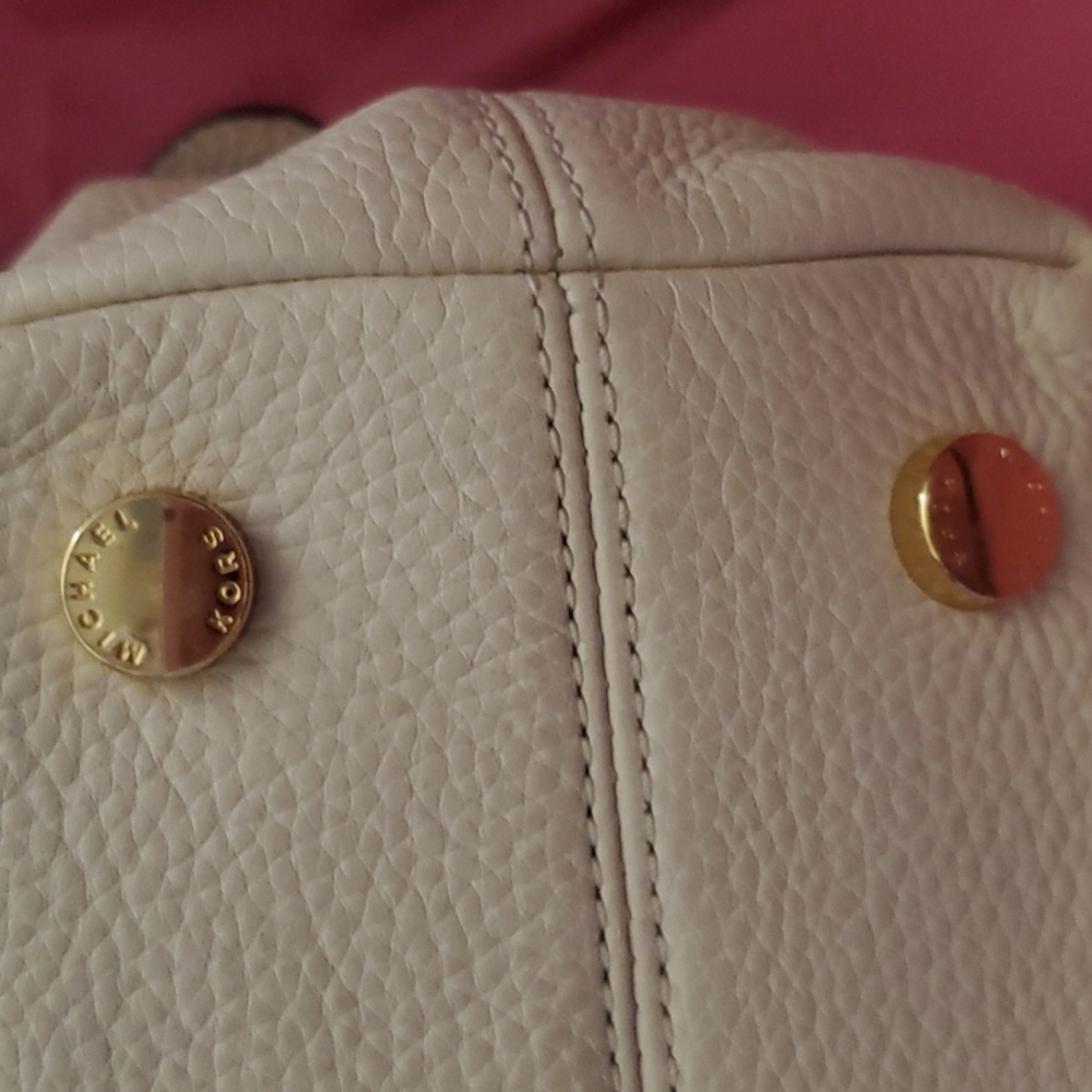 BNWT:  MICHAEL KORS LEATHER BAG - Picture 4 of 16